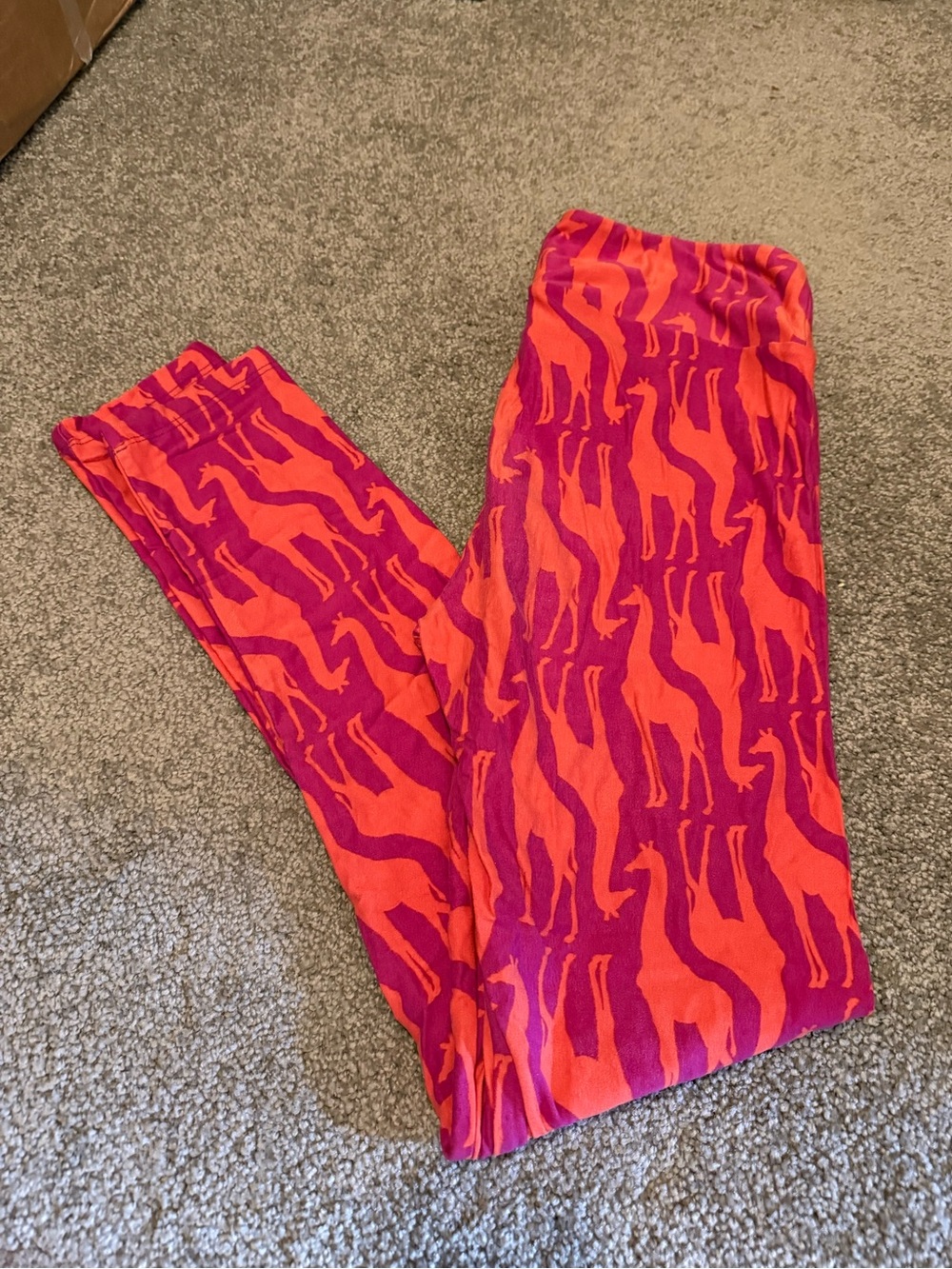 Lularoe Giraffe Full Length Leggings